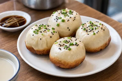 Shanghai Shengjianbao Breakfast Shop Guide: Fresh Batches, Crispy Bottoms, and What to Order