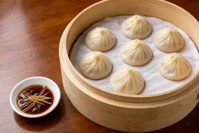 Shanghai Xiaolongbao: Vinegar, Ginger, Soup, and How to Eat Soup Dumplings