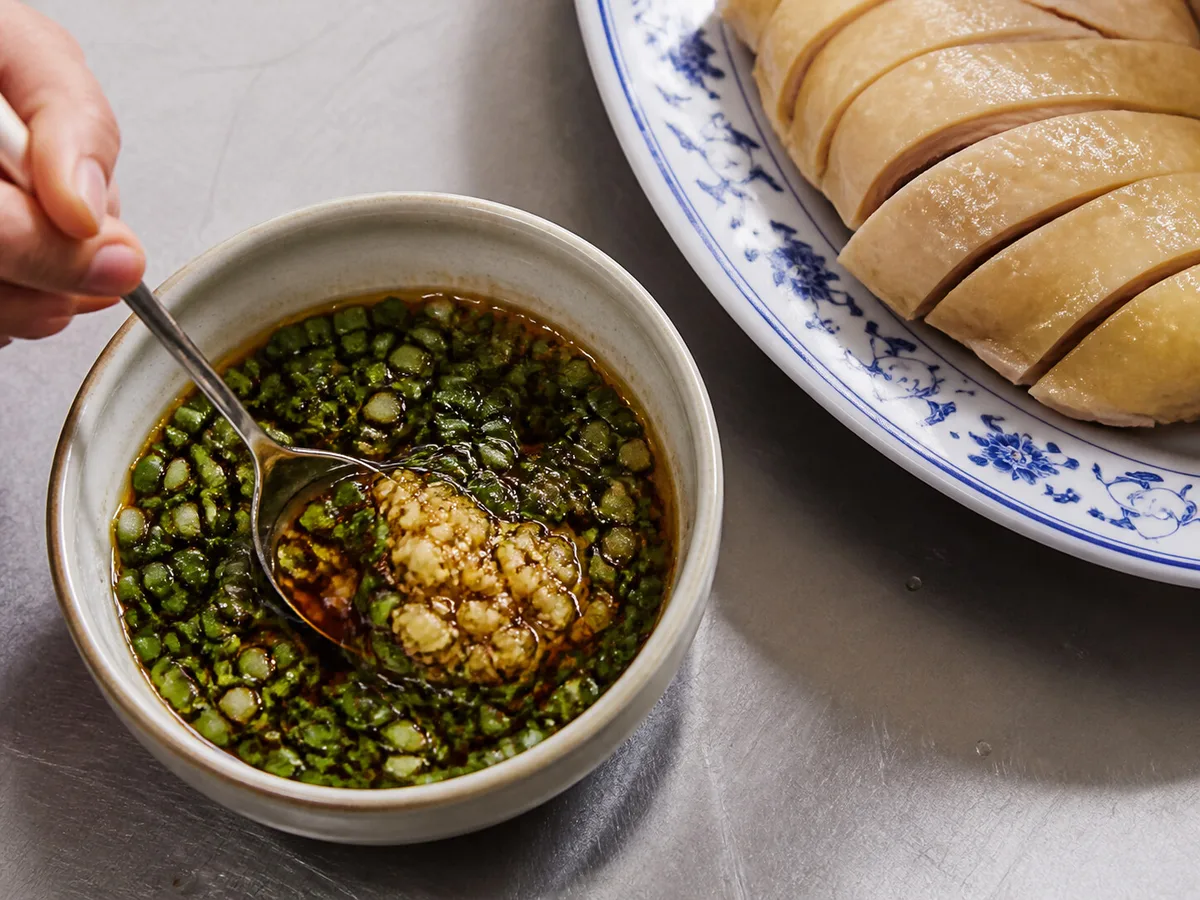 Scallion oil and ginger sauce for Shanghai sliced cold chicken